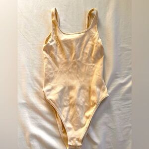 OQQ Cream Ribbed body suit